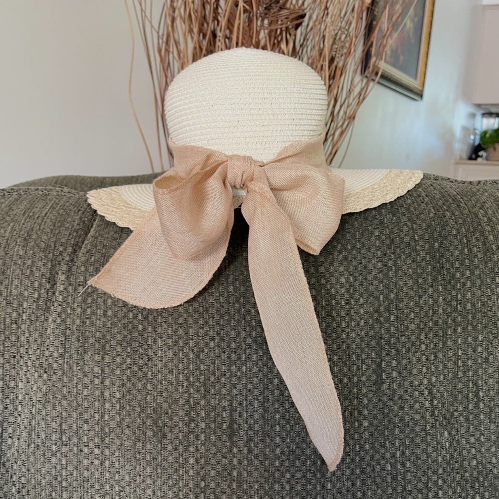 SUN HAT Decorative Grass Constructed Neutral with Bow Very Comfortable Cream Tan - Picture 2 of 6